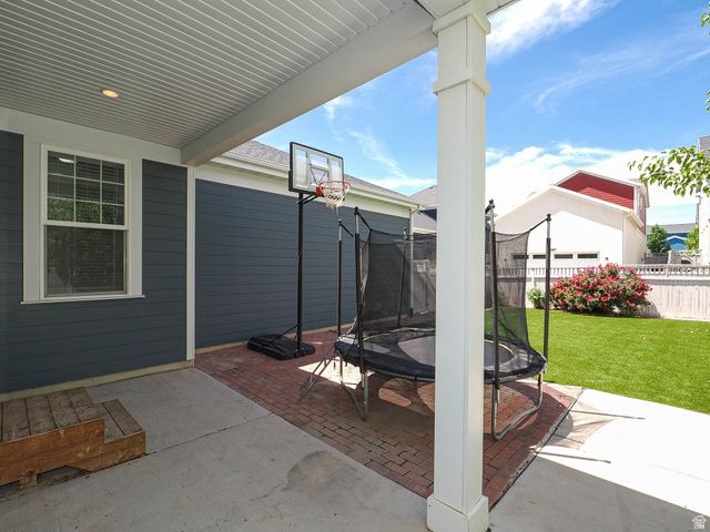 11576 S WILLOW WALK DR, South Jordan, UT 84009
