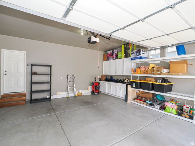 11576 S WILLOW WALK DR, South Jordan, UT 84009
