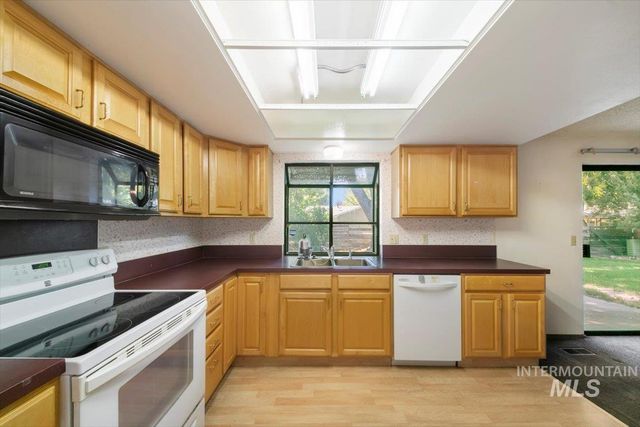 4017 S Minuteman Way, Boise, ID 83706