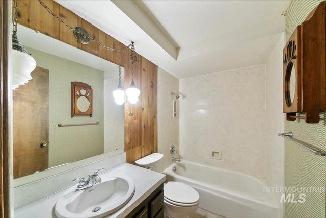 4017 S Minuteman Way, Boise, ID 83706