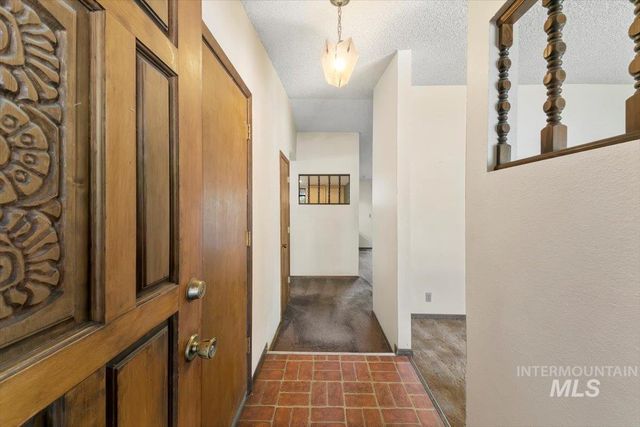 4017 S Minuteman Way, Boise, ID 83706