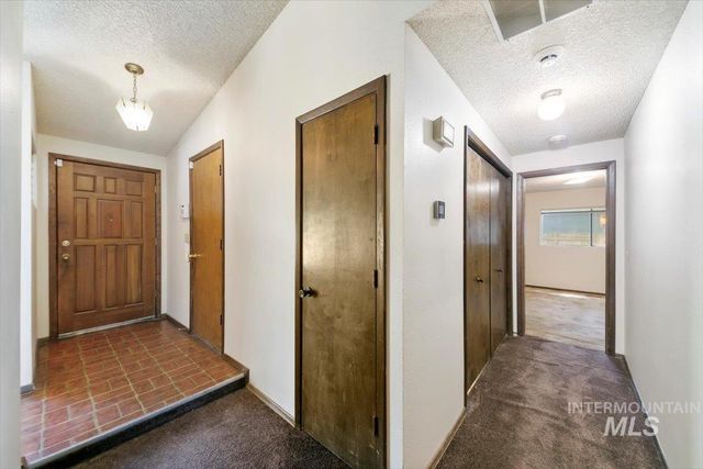 4017 S Minuteman Way, Boise, ID 83706