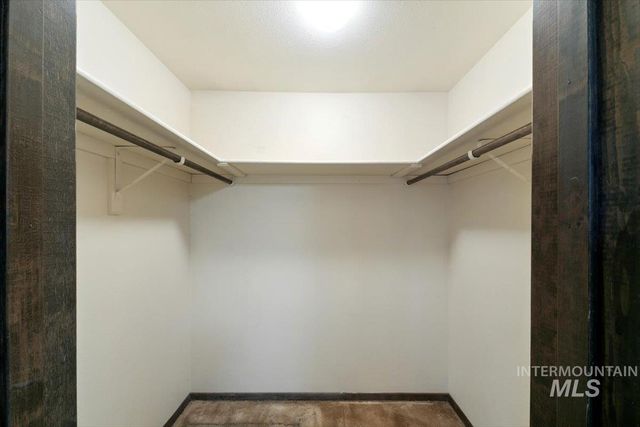4017 S Minuteman Way, Boise, ID 83706