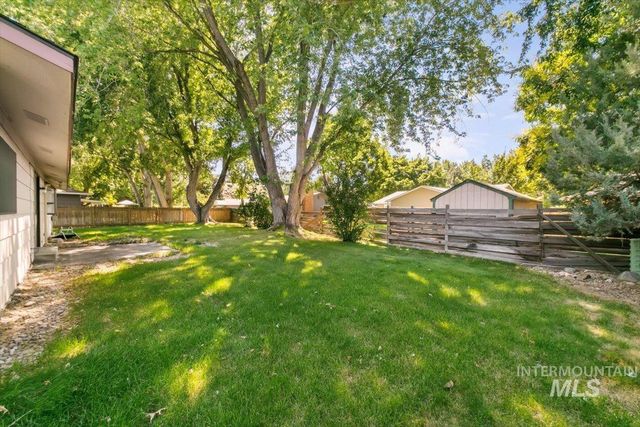 4017 S Minuteman Way, Boise, ID 83706