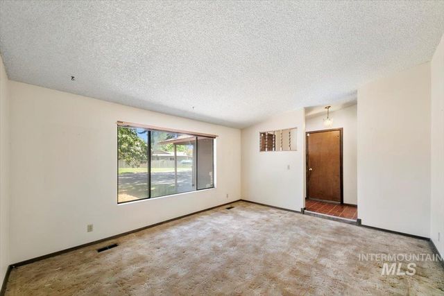 4017 S Minuteman Way, Boise, ID 83706