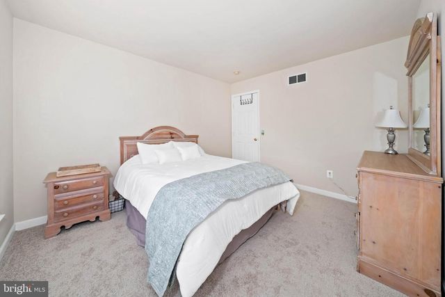 104 SHINNECOCK HL, Avondale, PA 19311