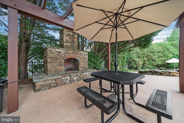 104 SHINNECOCK HL, Avondale, PA 19311