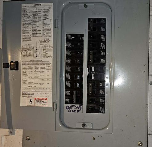 1524 WEISE STREET, Green Bay, WI 54302