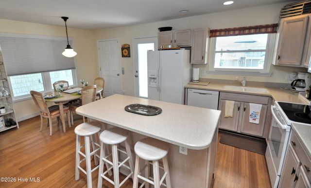 39 Lee Street, Ocean Isle Beach, NC 28469