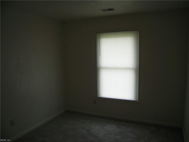 1008 Parkland LN, Virginia Beach, VA 23464