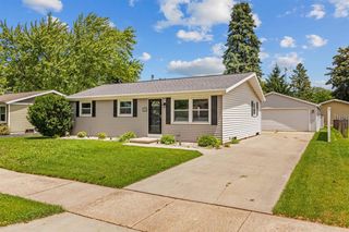 1100 HERITAGE TRAIL, Oshkosh, WI 54904