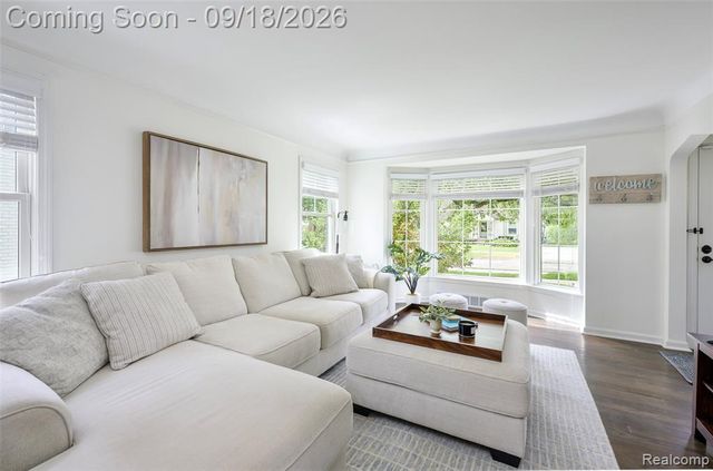 1617 Penistone Street, Birmingham, MI 48009