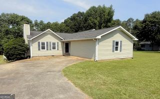 32 Russell Lane, Carrollton, GA 30116