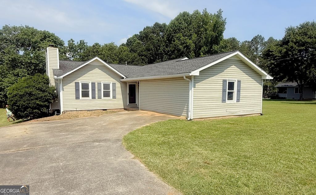32 Russell Lane, Carrollton, GA 30116