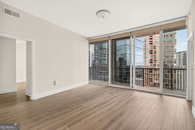 1080 Peachtree Street NE 2004, Atlanta, GA 30309