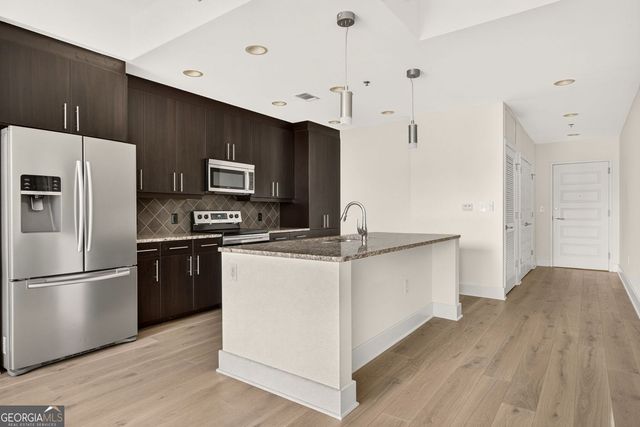 1080 Peachtree Street NE 2004, Atlanta, GA 30309