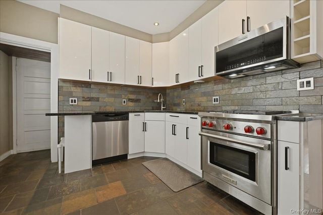 991 Cottage Place, Baldwin, NY 11510