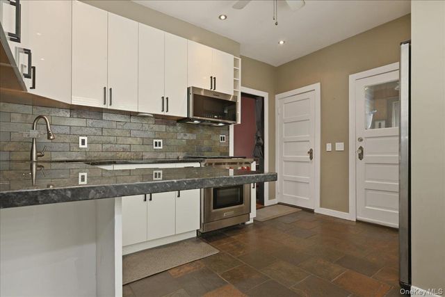 991 Cottage Place, Baldwin, NY 11510