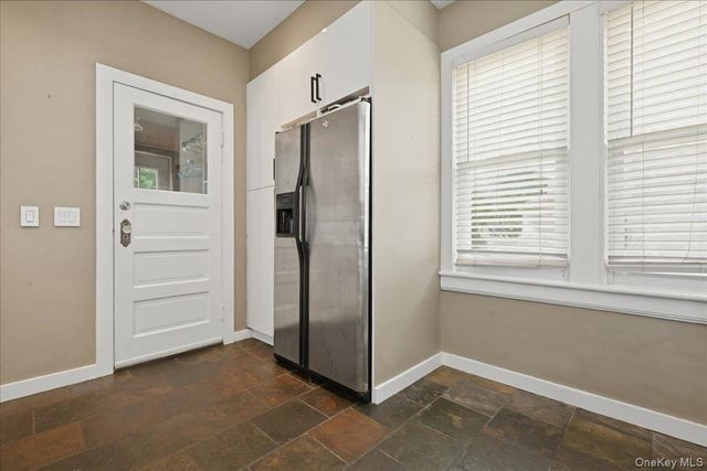 991 Cottage Place, Baldwin, NY 11510