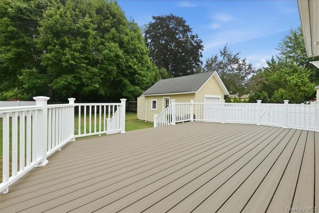 991 Cottage Place, Baldwin, NY 11510