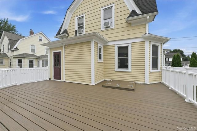 991 Cottage Place, Baldwin, NY 11510