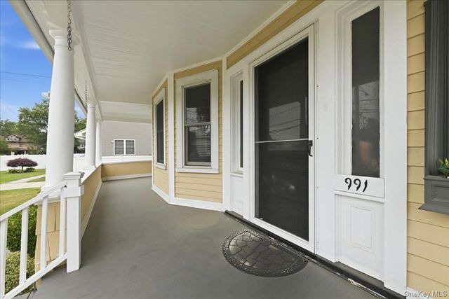 991 Cottage Place, Baldwin, NY 11510