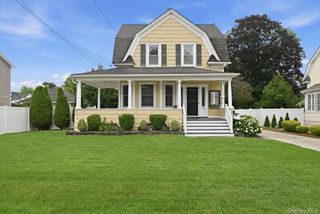 991 Cottage Place, Baldwin, NY 11510
