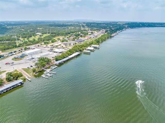 1148 E Landings N, Granbury, TX 76049