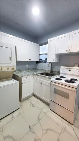 8613 Beekman Dr, Miramar, FL 33025