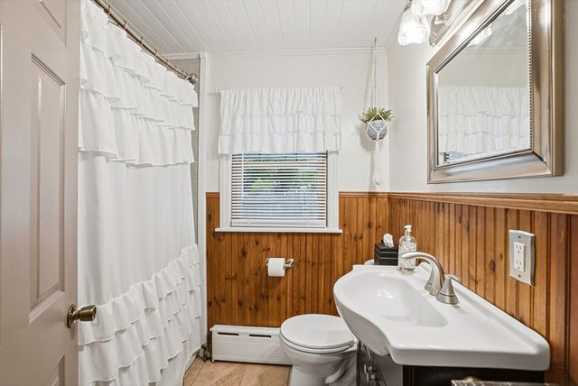 2 Walker Ave, Milford, MA 01757