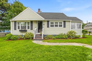 2 Walker Ave, Milford, MA 01757