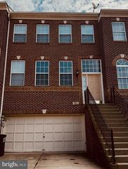 2631 TARLETON CORNER DR, Herndon, VA 20171