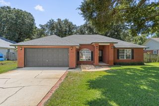 7968 Lola Circle, Navarre, FL 32566