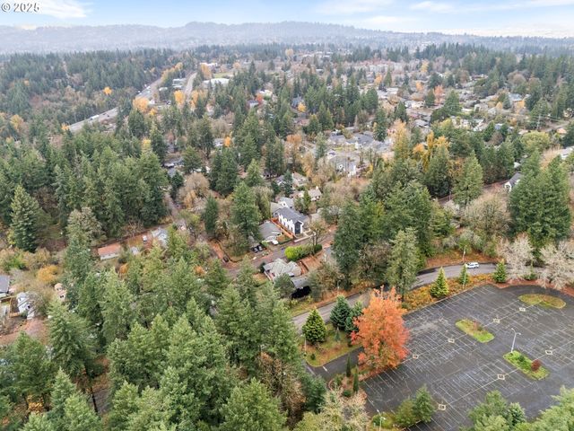 5211 Sw Vacuna St, Portland, OR 97219