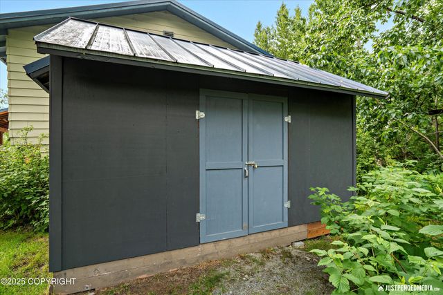 17969 Meadow Creek Drive, Eagle River, AK 99577