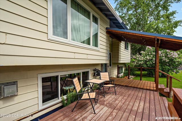 17969 Meadow Creek Drive, Eagle River, AK 99577