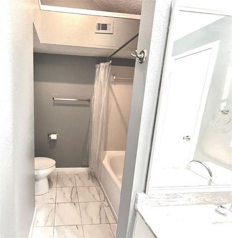 6419 Valleybrooke Court, Arlington, TX 76001