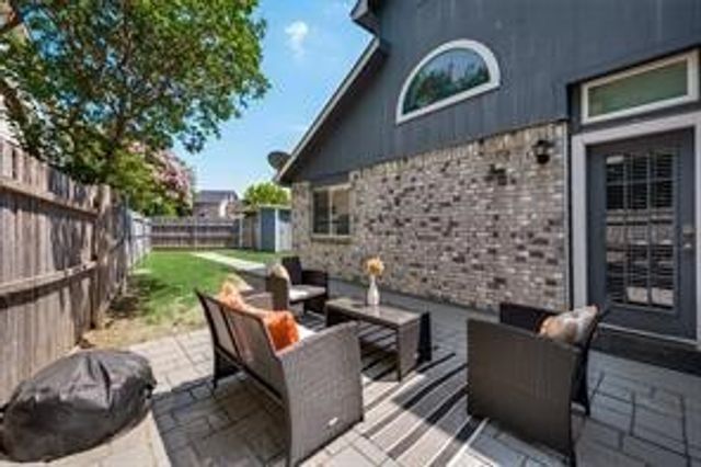 6419 Valleybrooke Court, Arlington, TX 76001