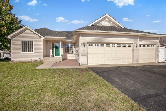 1517 Camden Woods Terrace, Saint Cloud, MN 56301