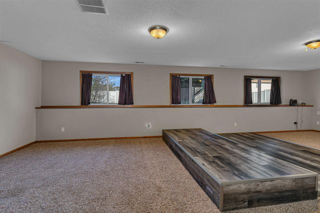 1517 Camden Woods Terrace, Saint Cloud, MN 56301