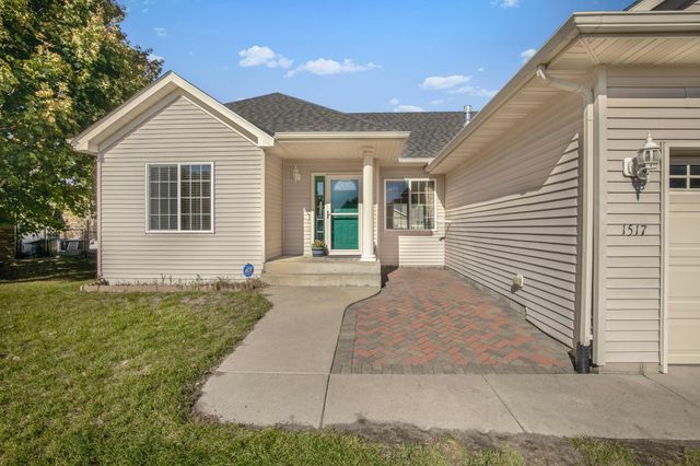 1517 Camden Woods Terrace, Saint Cloud, MN 56301