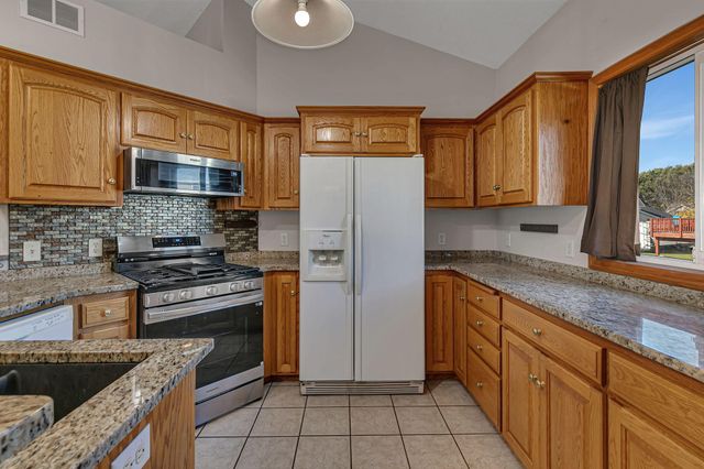 1517 Camden Woods Terrace, Saint Cloud, MN 56301