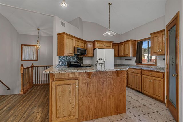 1517 Camden Woods Terrace, Saint Cloud, MN 56301