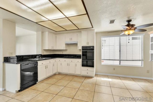 1861 Avenida Segovia, Oceanside, CA 92056