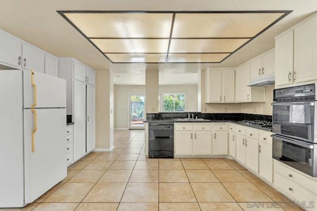 1861 Avenida Segovia, Oceanside, CA 92056