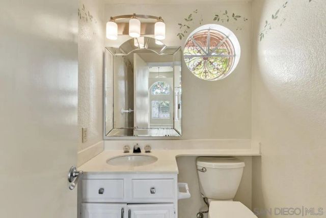 1861 Avenida Segovia, Oceanside, CA 92056