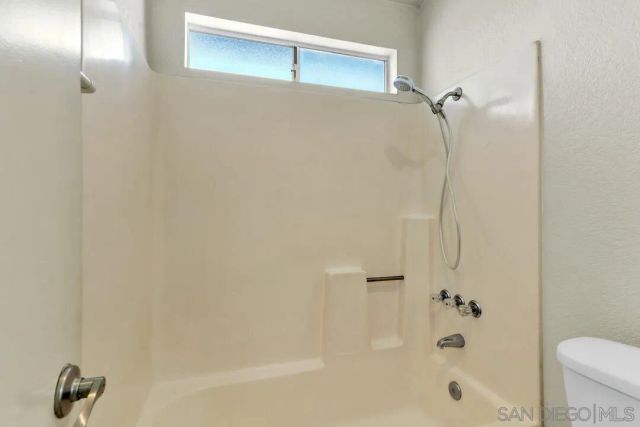 1861 Avenida Segovia, Oceanside, CA 92056