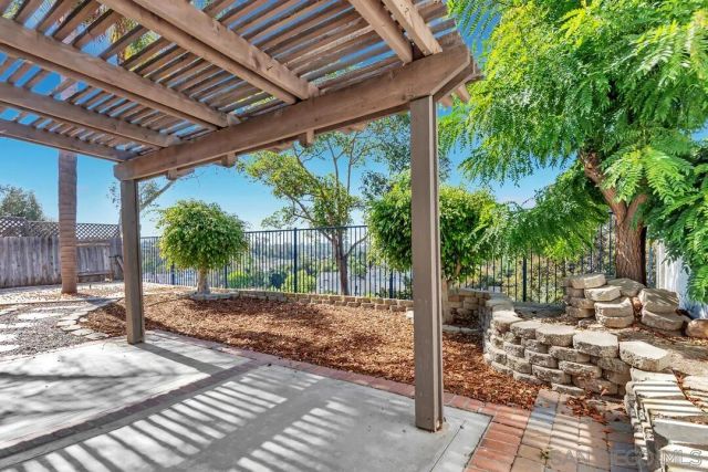 1861 Avenida Segovia, Oceanside, CA 92056