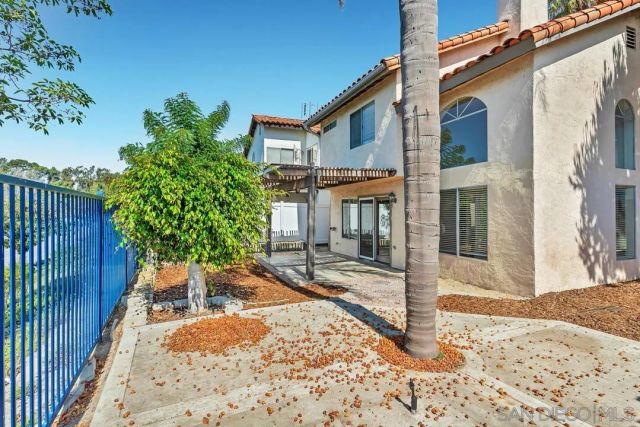 1861 Avenida Segovia, Oceanside, CA 92056