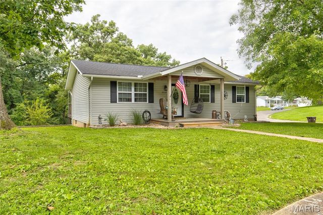 15337 Jeffrey Lane, Brighton, IL 62012